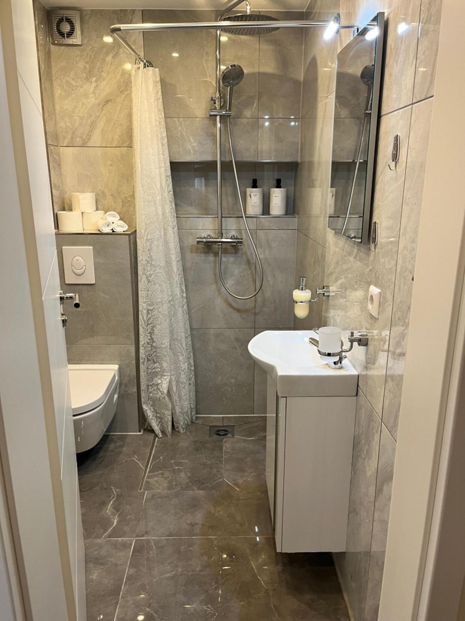 Appartement Hukic Mit 2 Schlafzimmer *